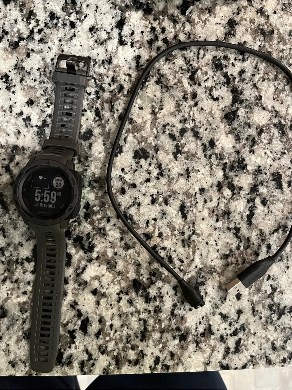 garmin instinct GPS Sports Watch with USB Cable